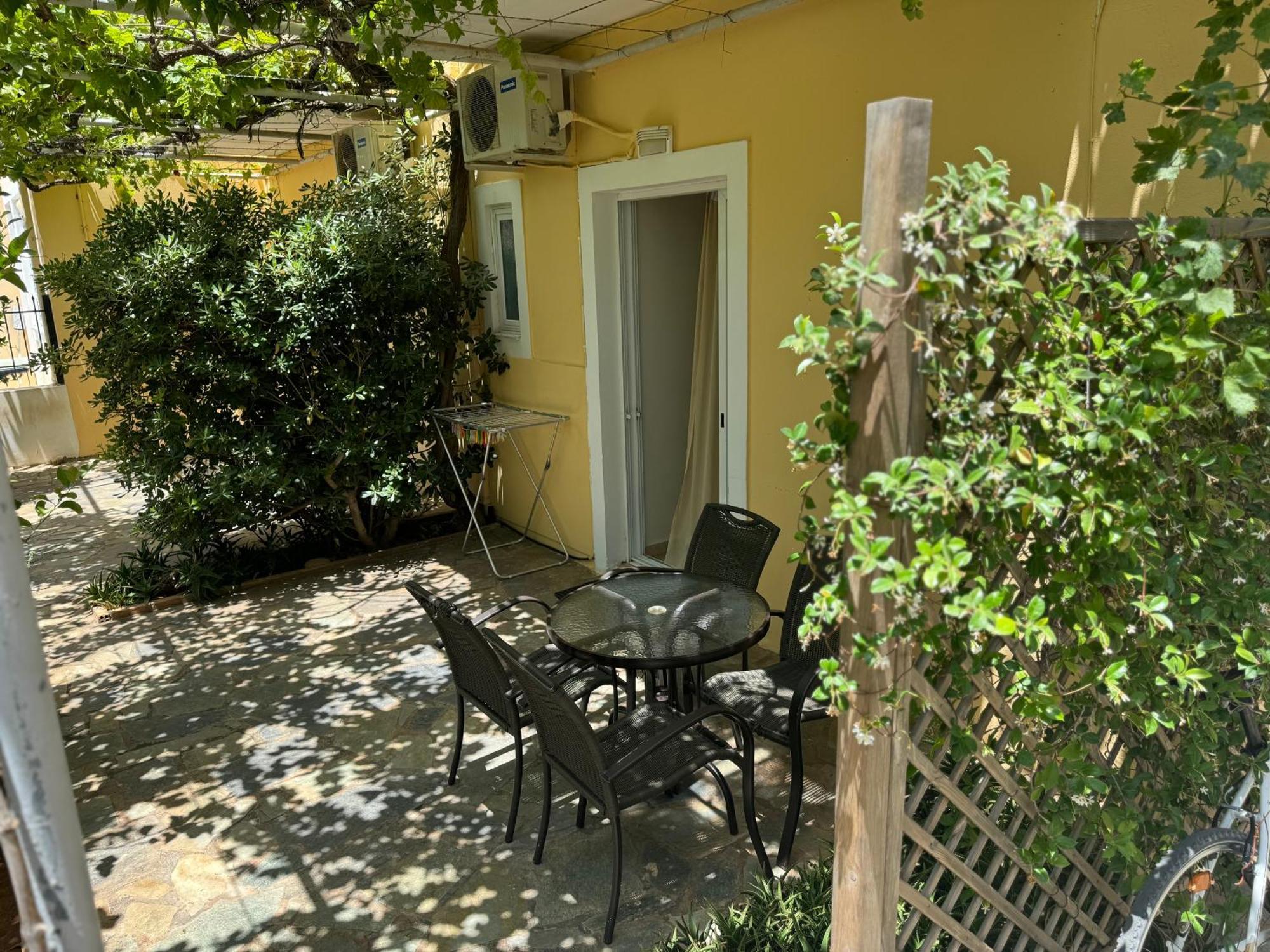 Apartment Michalis *